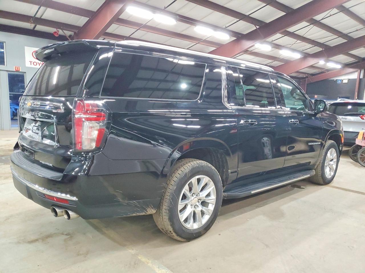 2023 CHEVROLET Suburban