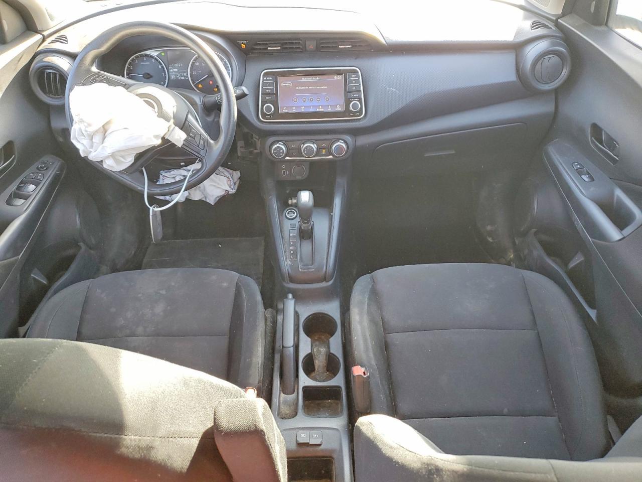 2024 NISSAN KICKS