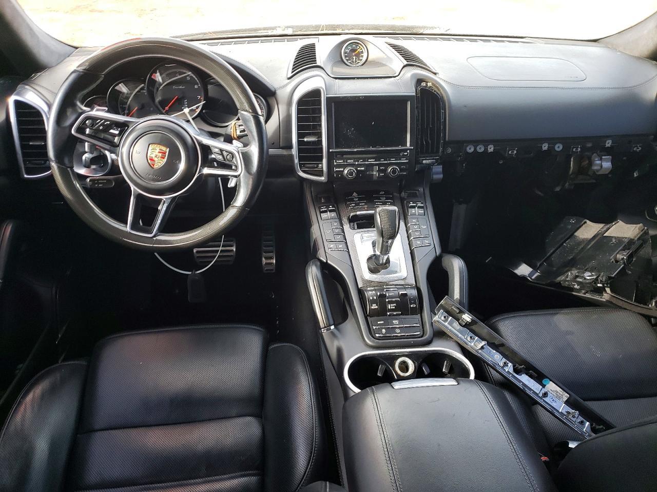 2015 PORSCHE CAYENNE
