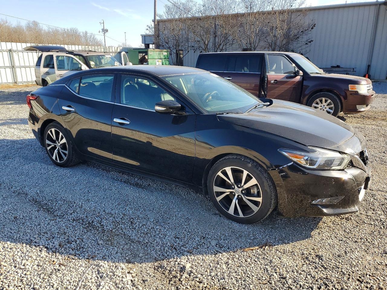 2017 NISSAN Maxima