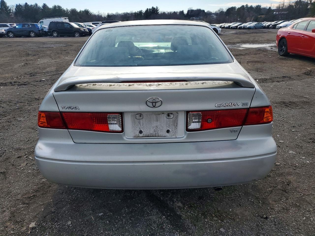 2001 TOYOTA CAMRY
