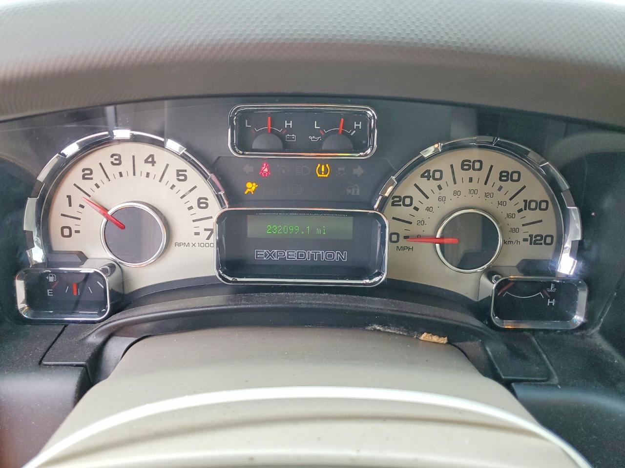 2010 FORD Expedition