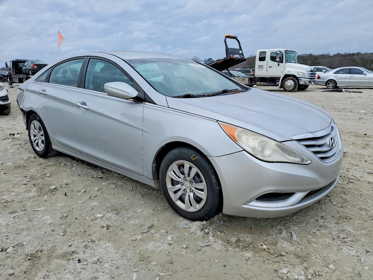 2011 HYUNDAI SONATA