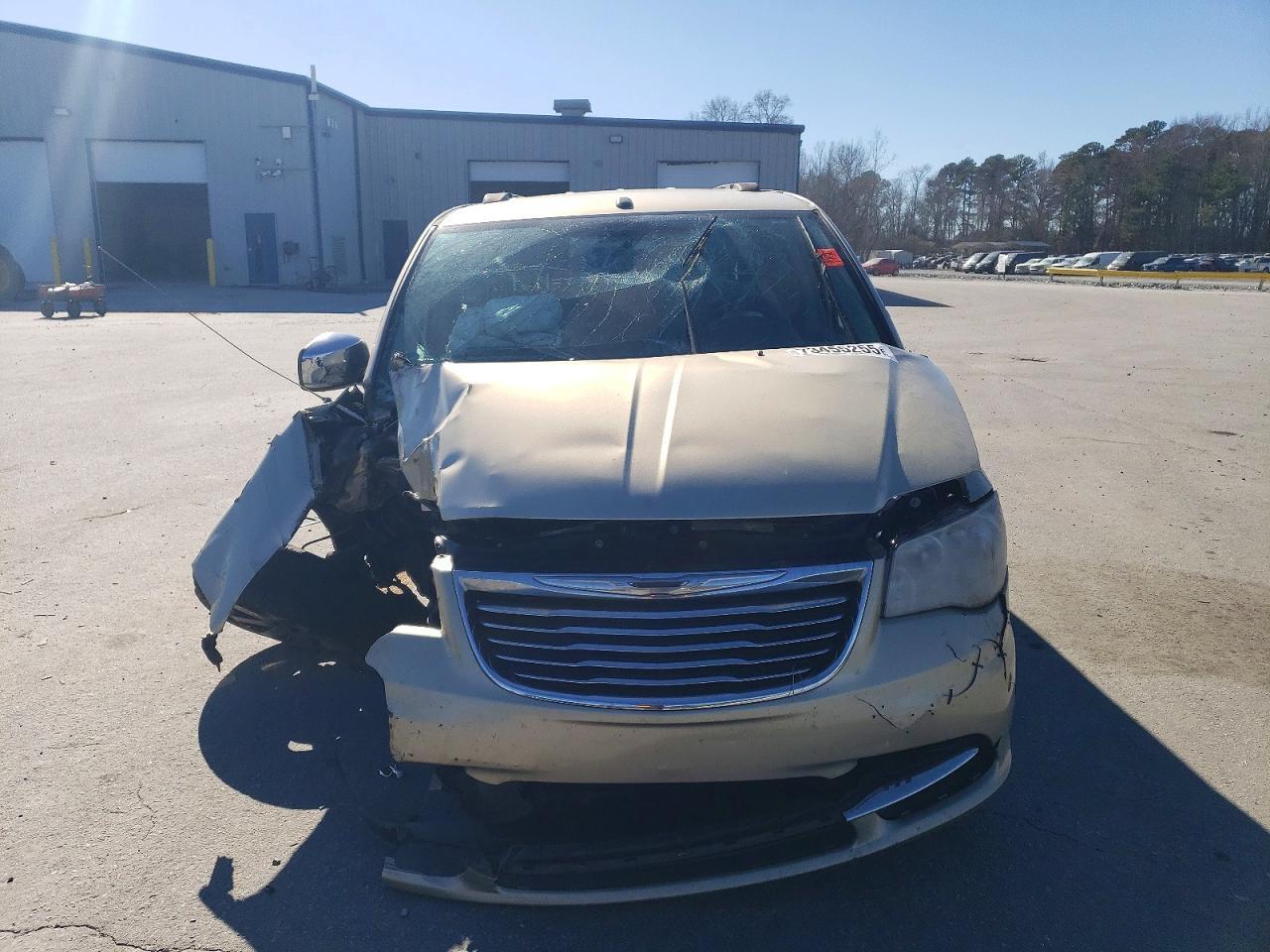2011 CHRYSLER Town & Country