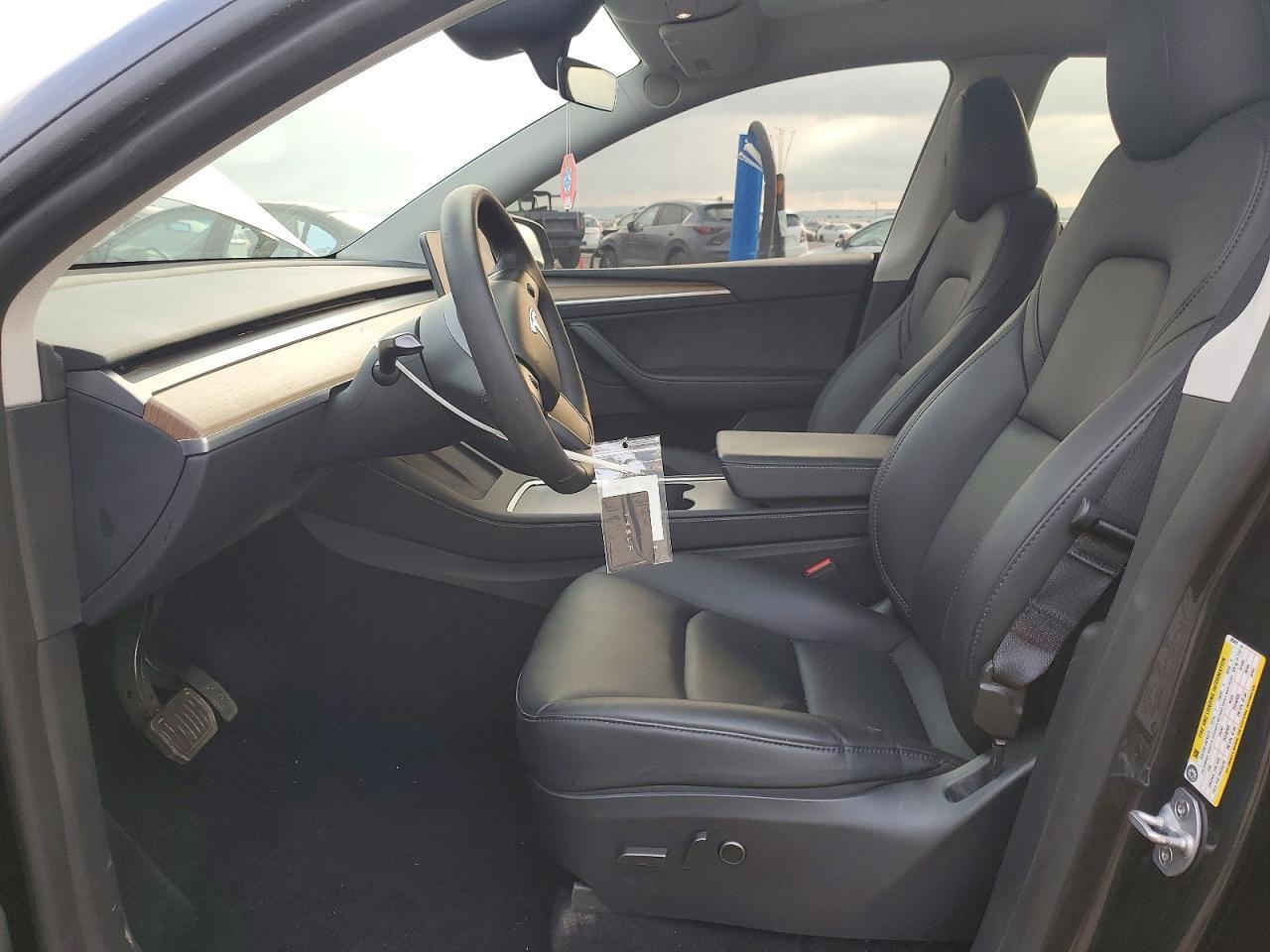 2024 TESLA MODEL Y