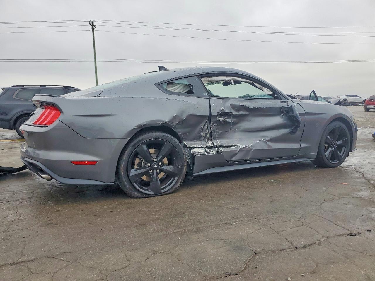 2022 FORD MUSTANG