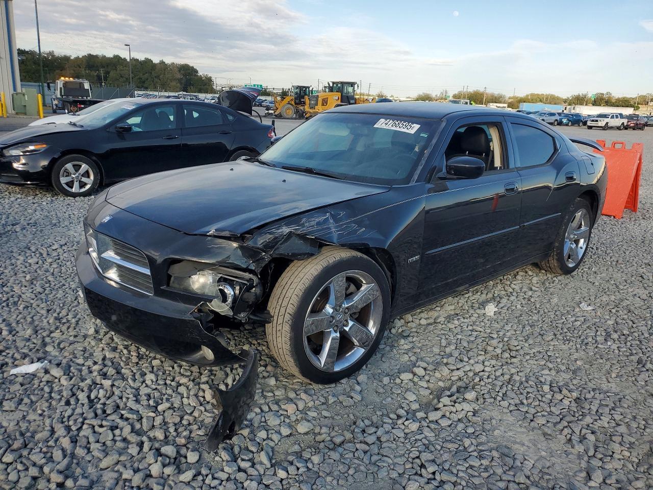 2010 DODGE CHARGER