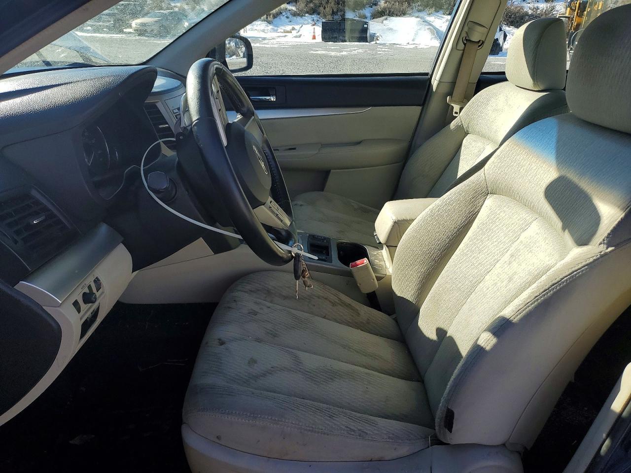 2010 SUBARU Legacy