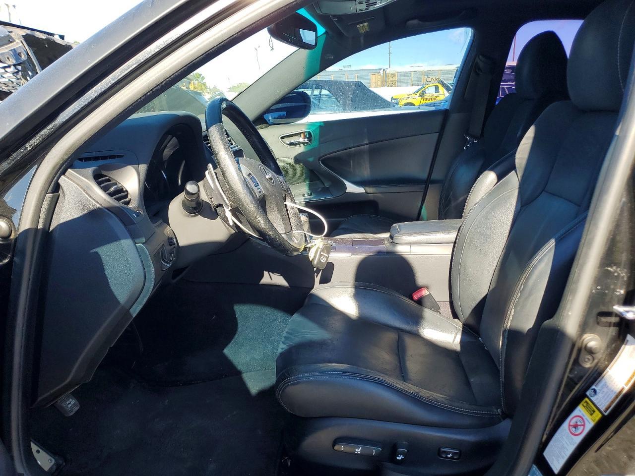 2011 LEXUS IS 250