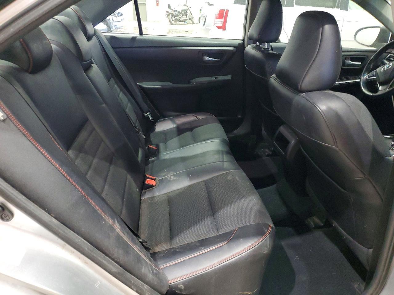 2016 TOYOTA CAMRY