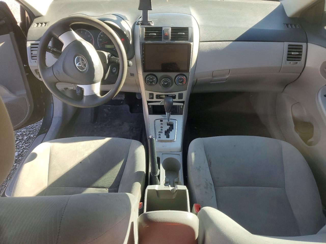 2011 TOYOTA COROLLA