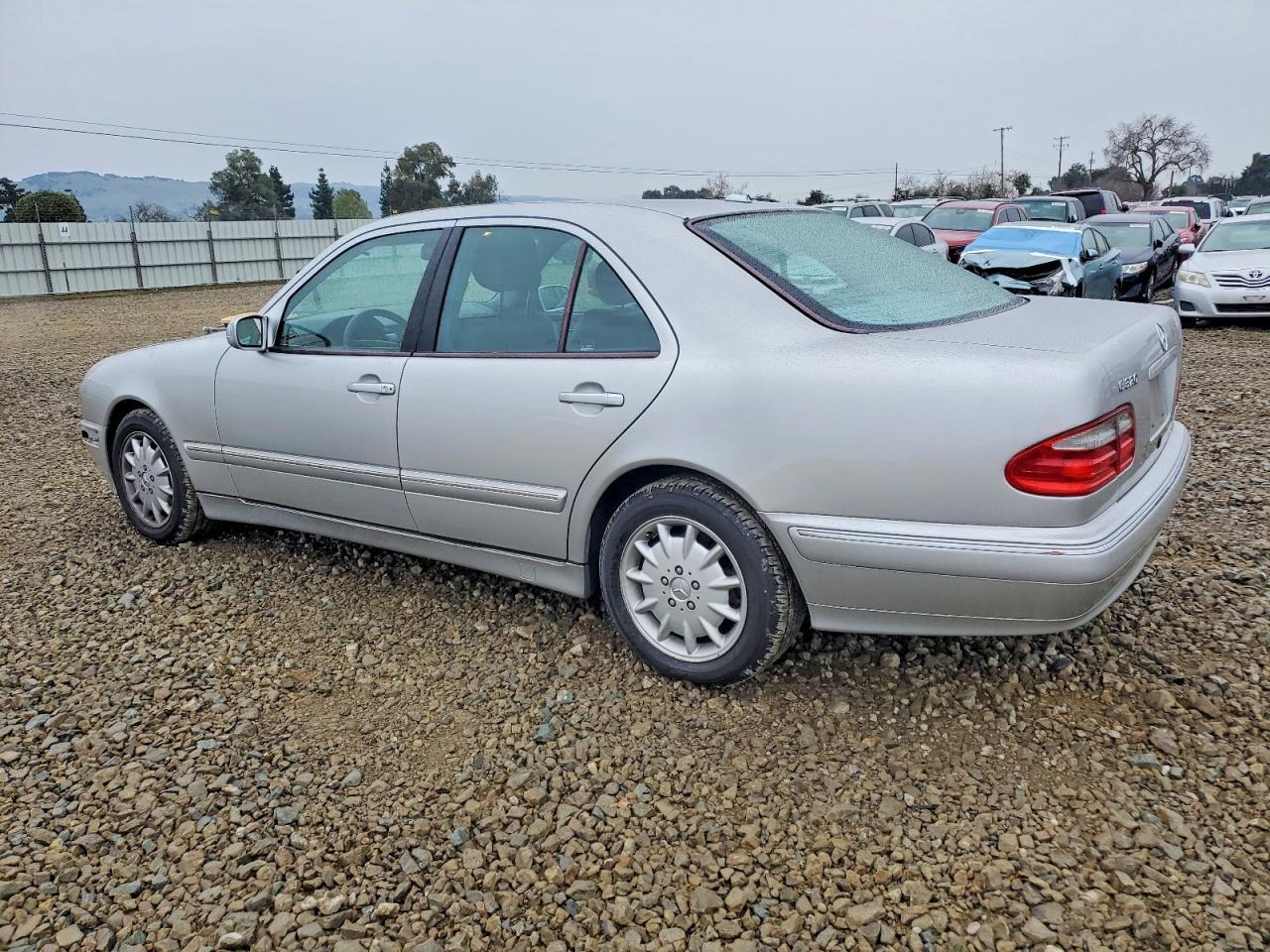 2001 MERCEDES-BENZ E-Class