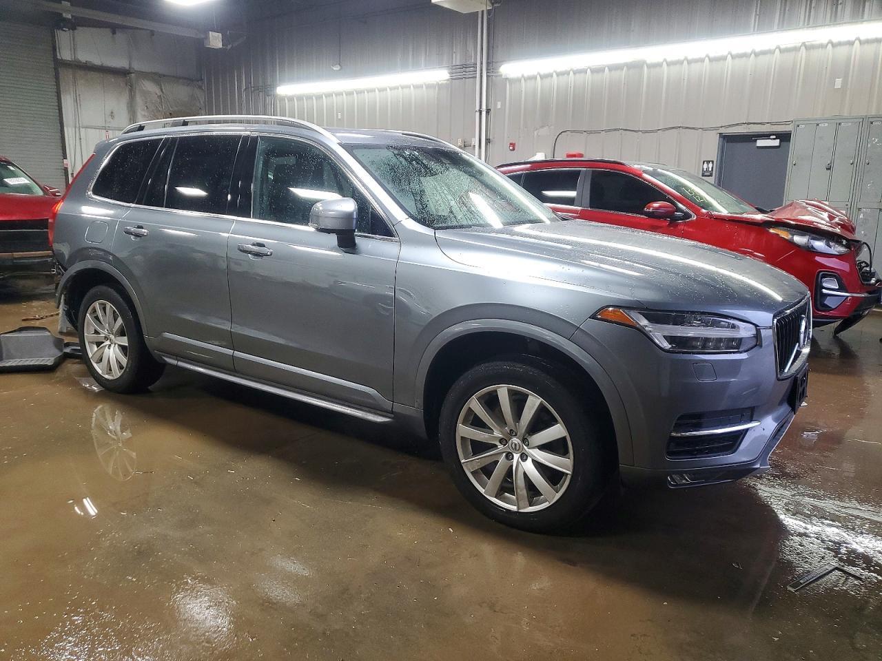 2017 VOLVO XC90