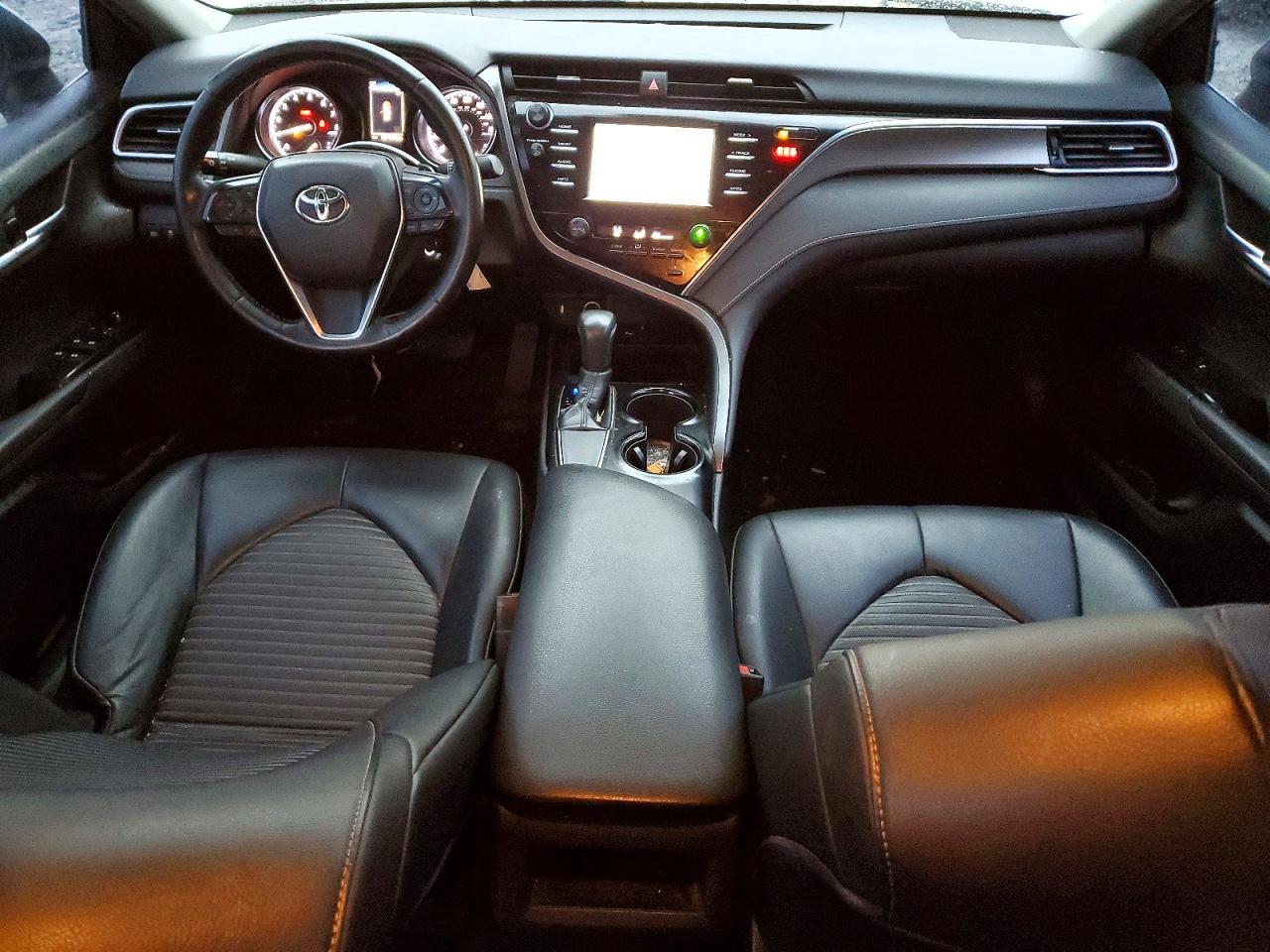 2018 TOYOTA CAMRY