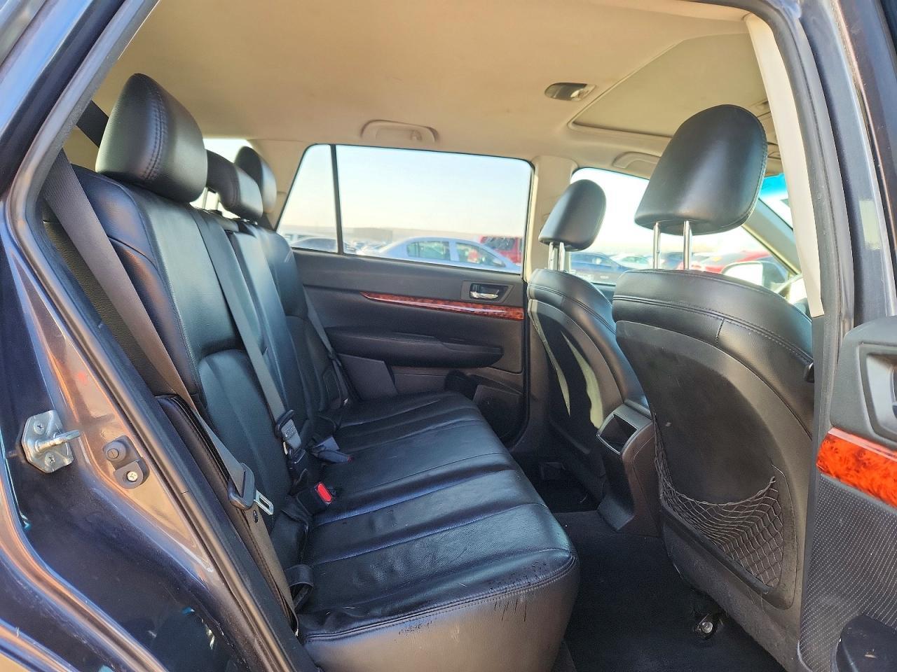 2010 SUBARU Outback