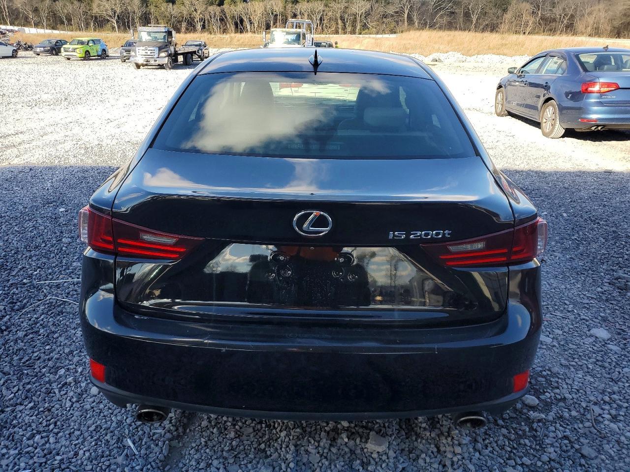 2016 LEXUS IS 200t