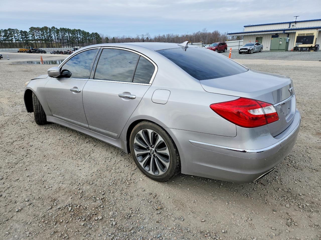 2012 HYUNDAI GENESIS