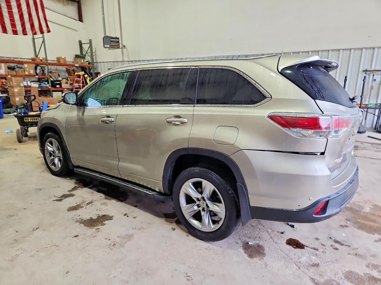 2015 TOYOTA HIGHLANDER