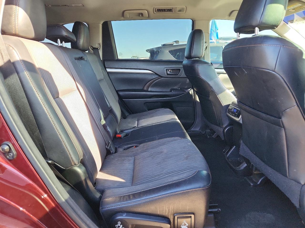 2017 TOYOTA HIGHLANDER