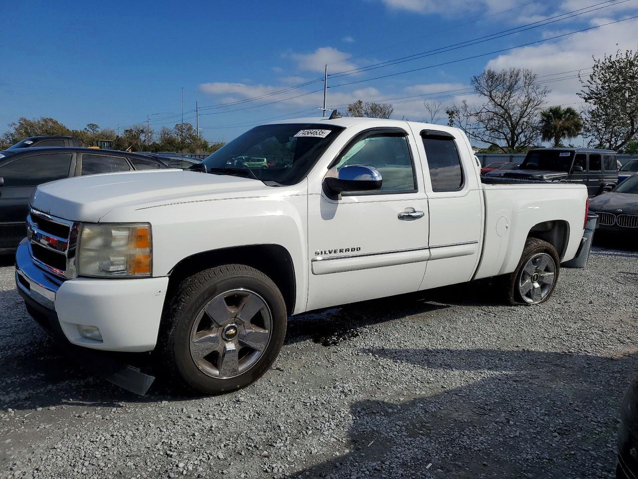 2011 CHEVROLET SILVERADO 1500