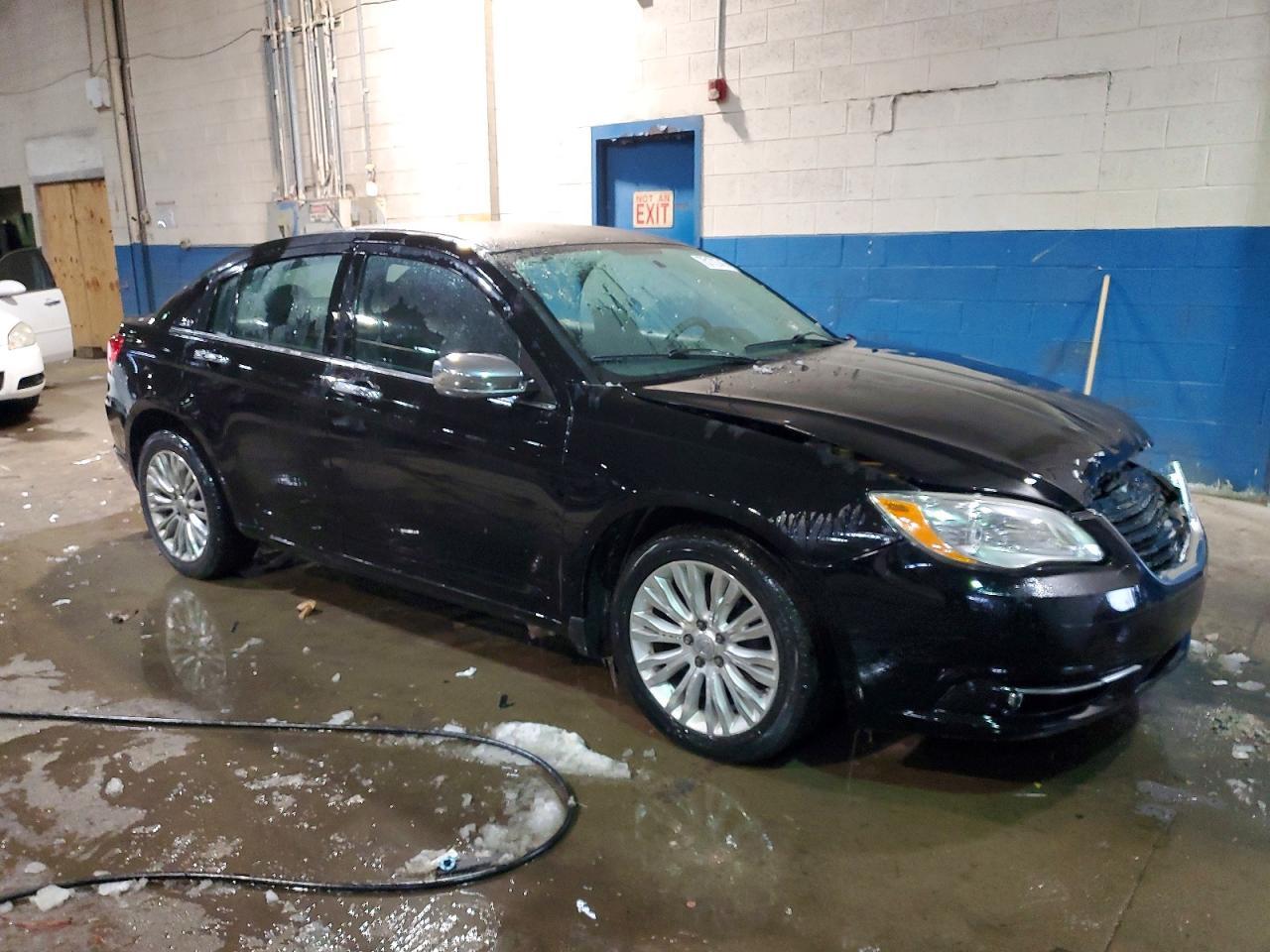 2011 CHRYSLER 200