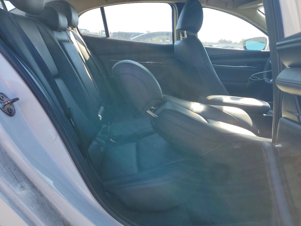 2019 MAZDA 3