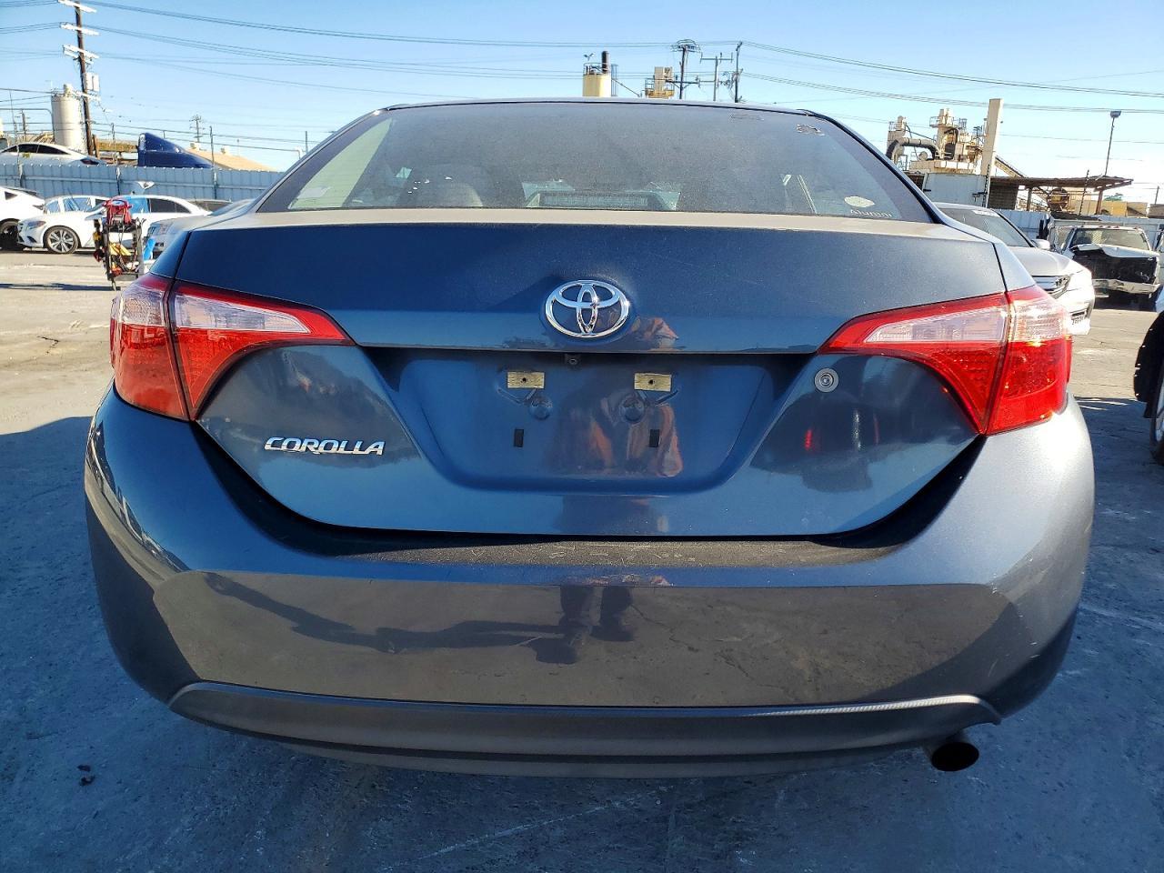 2017 TOYOTA COROLLA