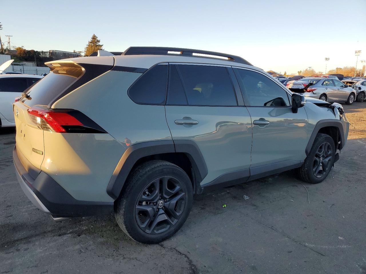 2022 TOYOTA RAV4
