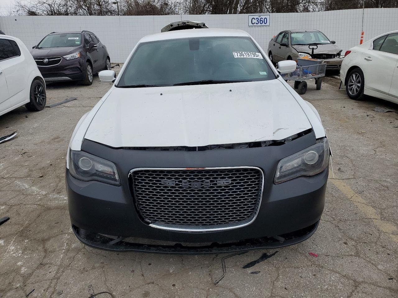 2019 CHRYSLER 300