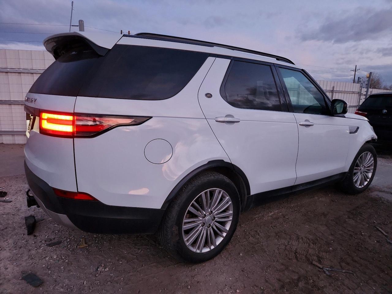 2017 LAND ROVER Discovery