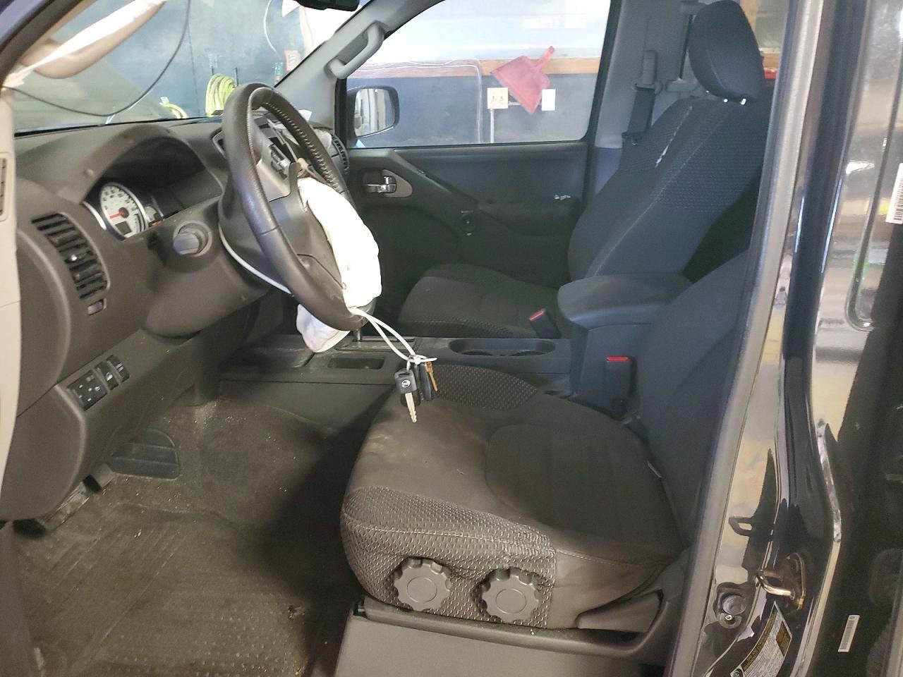 2015 NISSAN Frontier