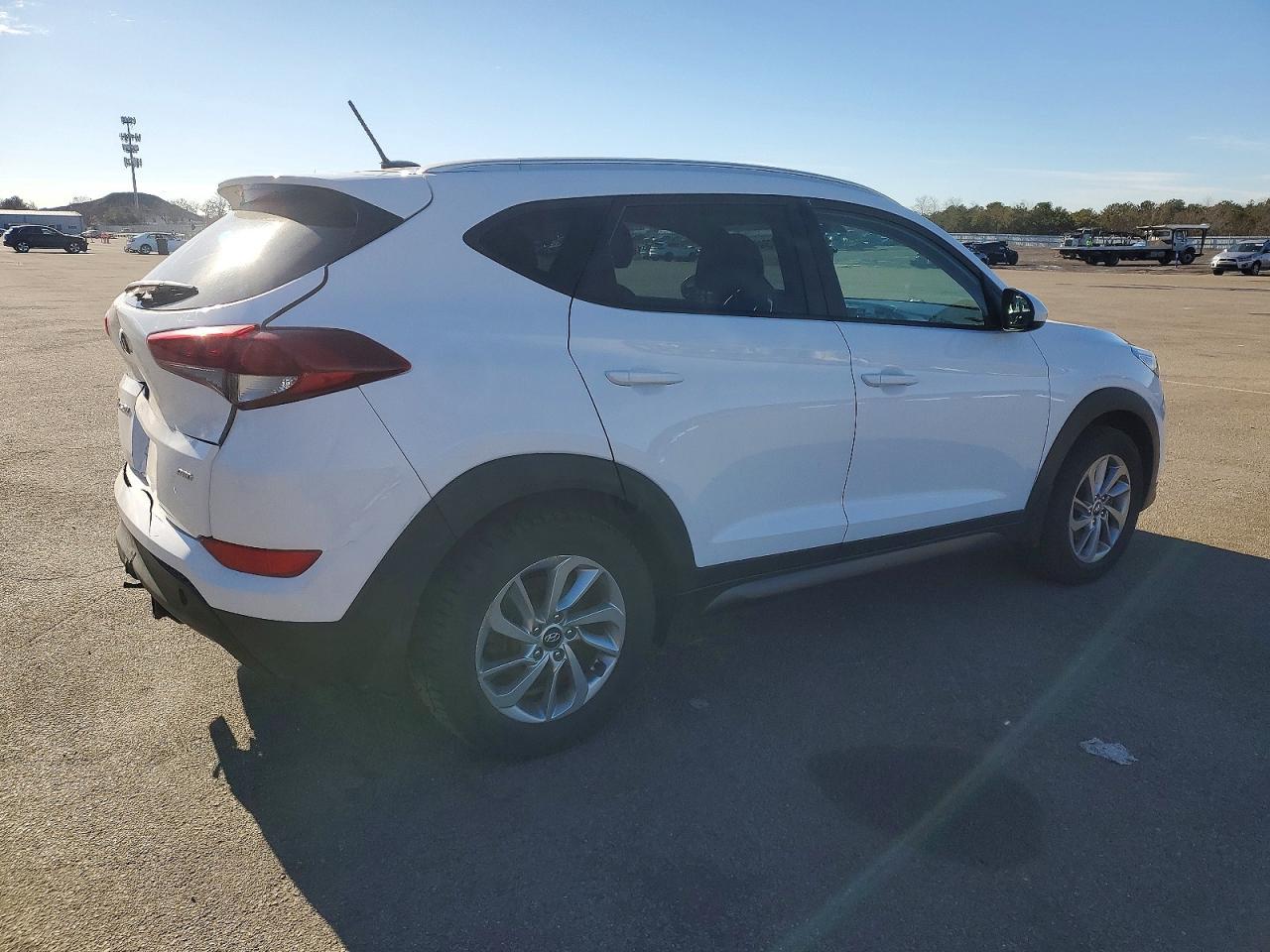 2016 HYUNDAI TUCSON