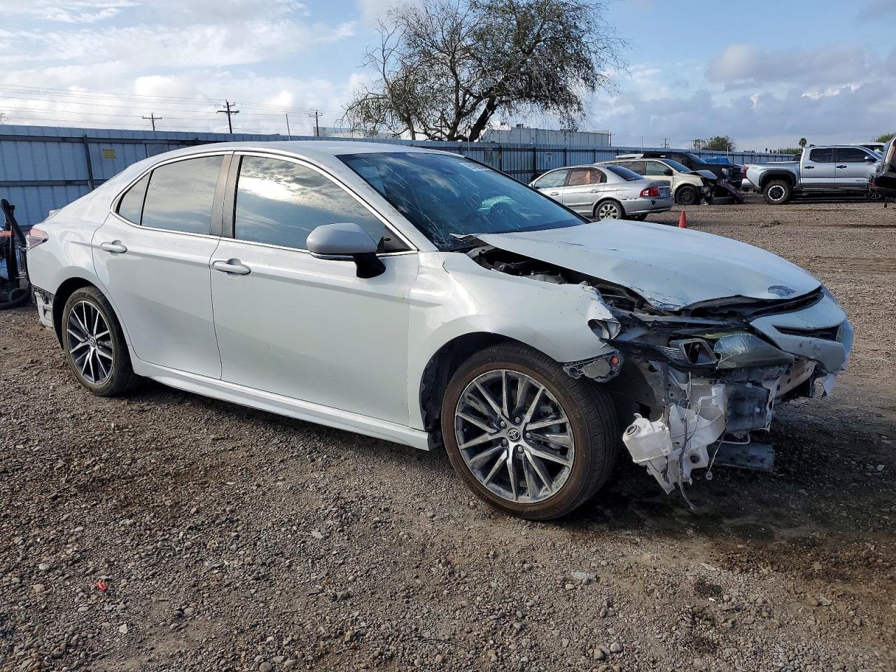 2022 TOYOTA CAMRY