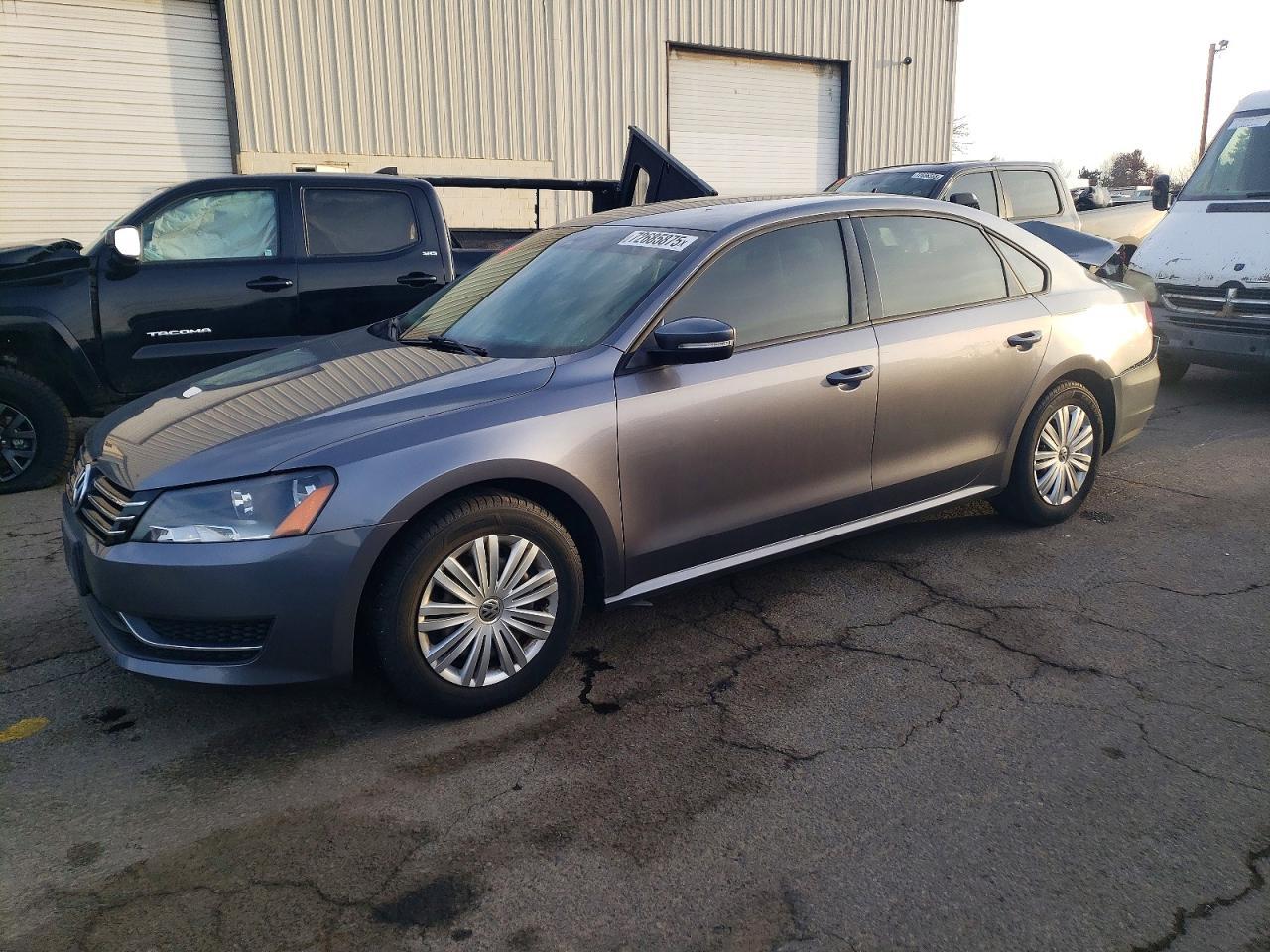 2015 VOLKSWAGEN Passat
