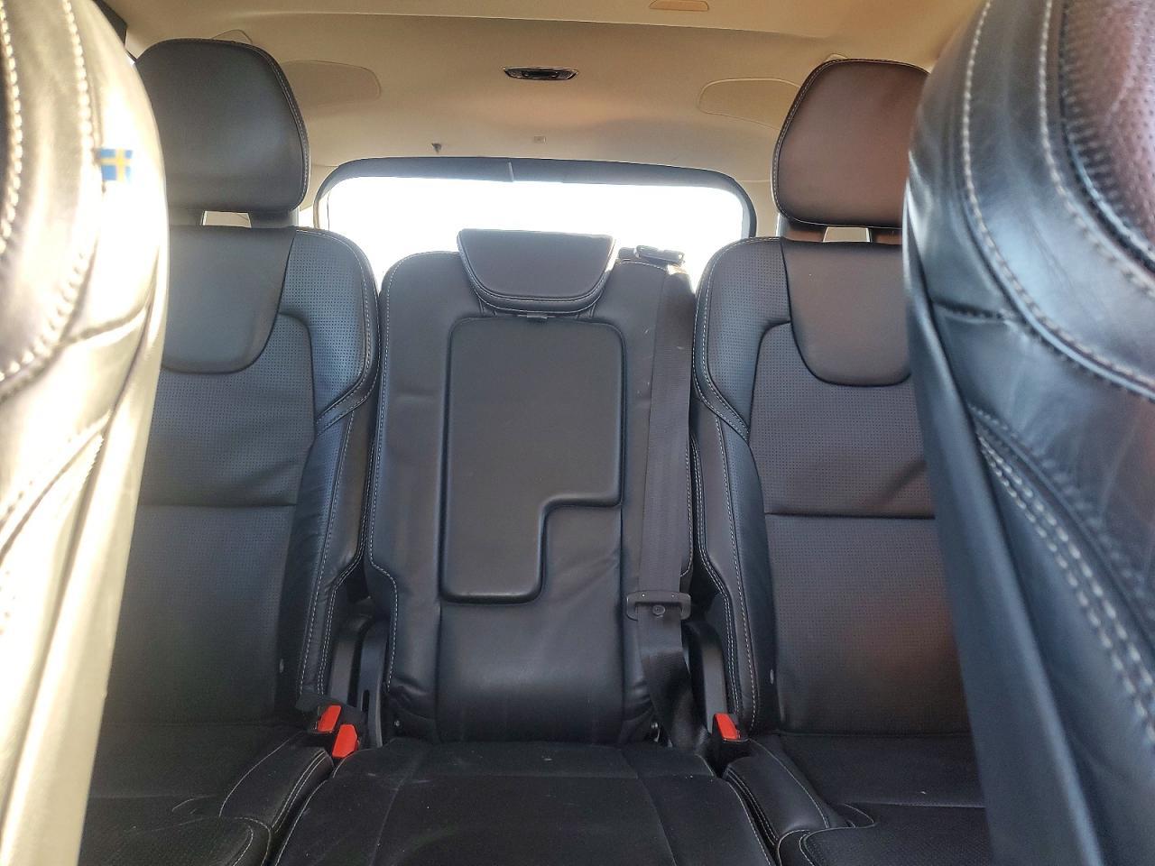 2018 VOLVO XC90