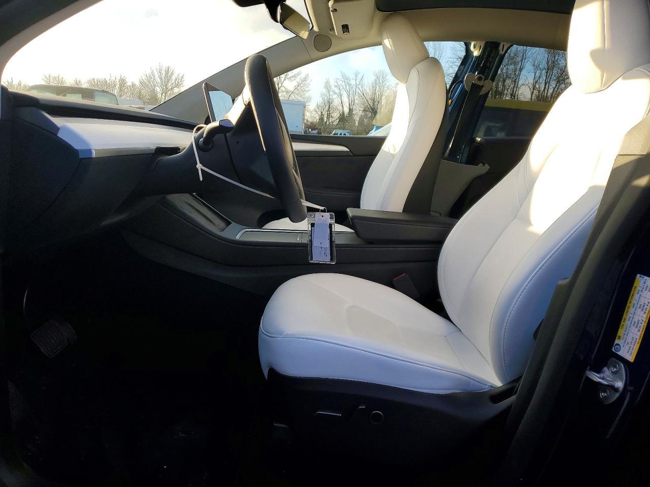 2024 TESLA MODEL Y