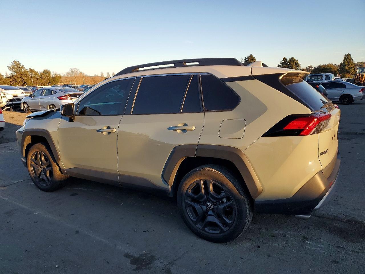 2022 TOYOTA RAV4