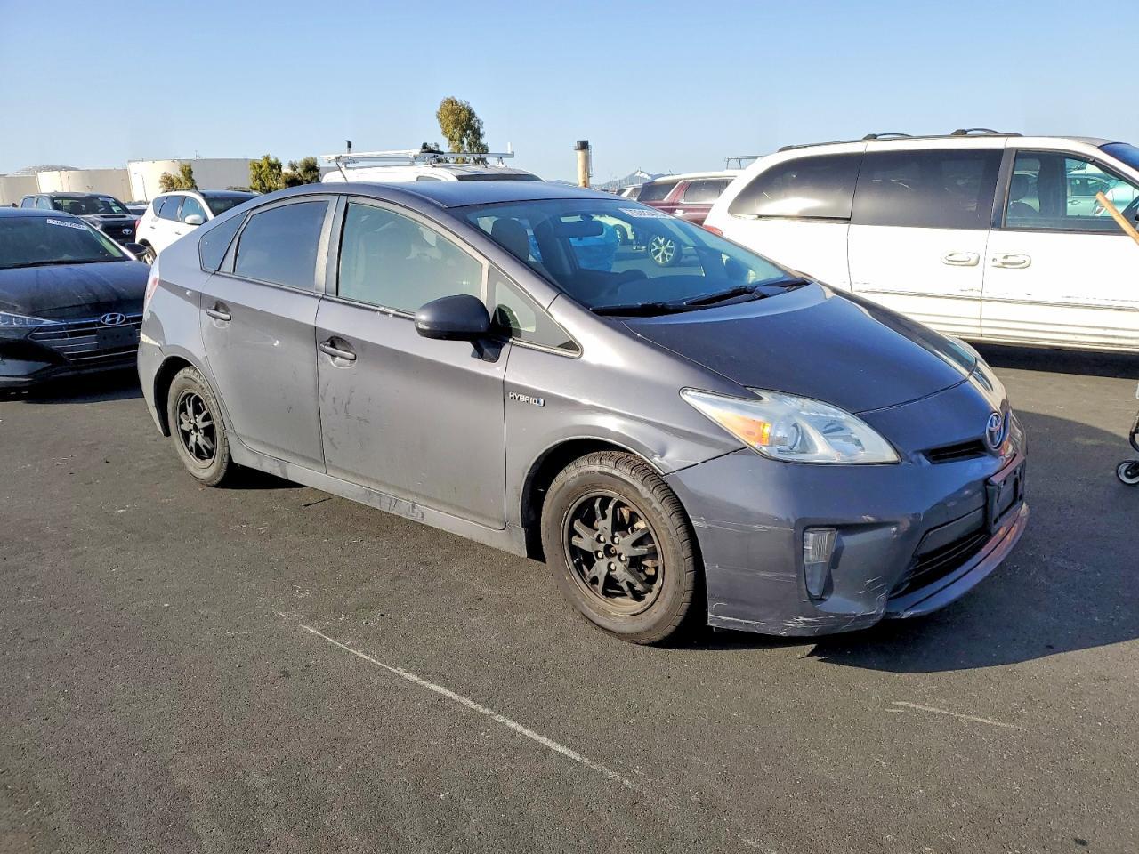 2015 TOYOTA PRIUS