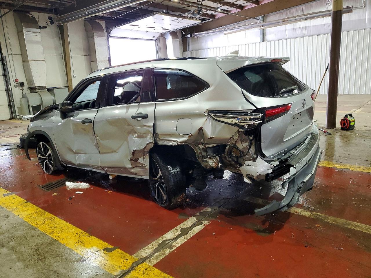 2021 TOYOTA HIGHLANDER