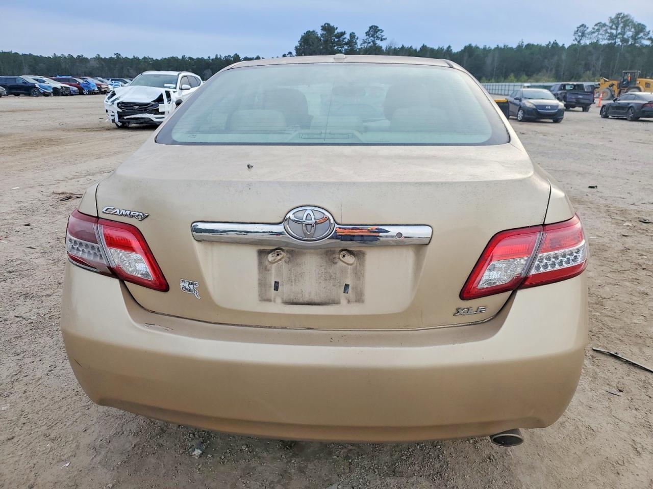 2010 TOYOTA CAMRY