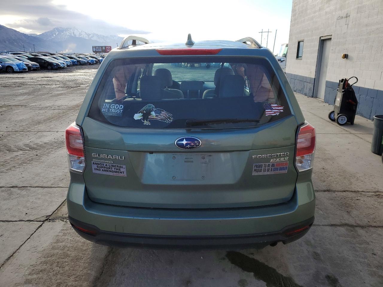 2017 SUBARU FORESTER