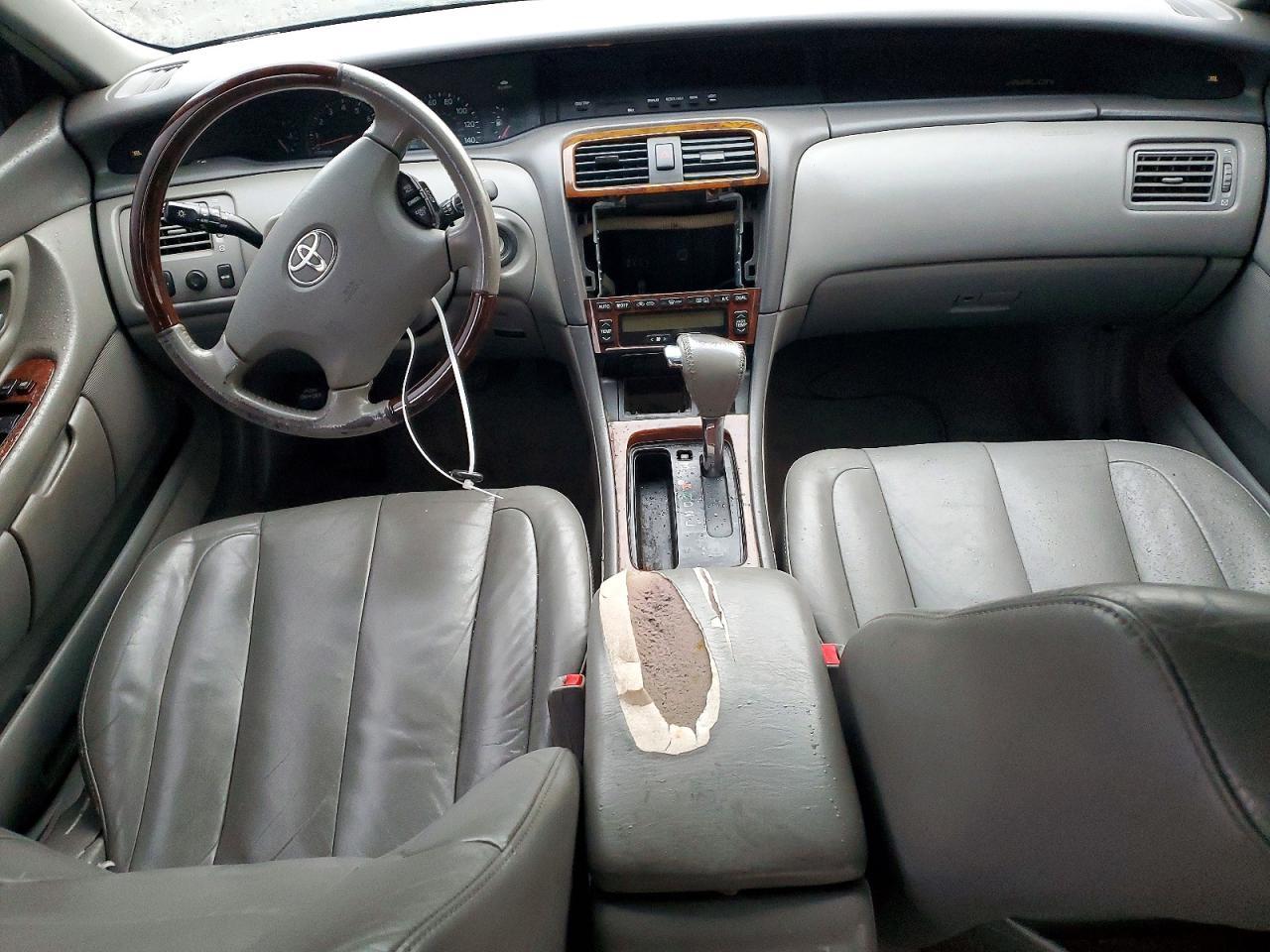2004 TOYOTA Avalon