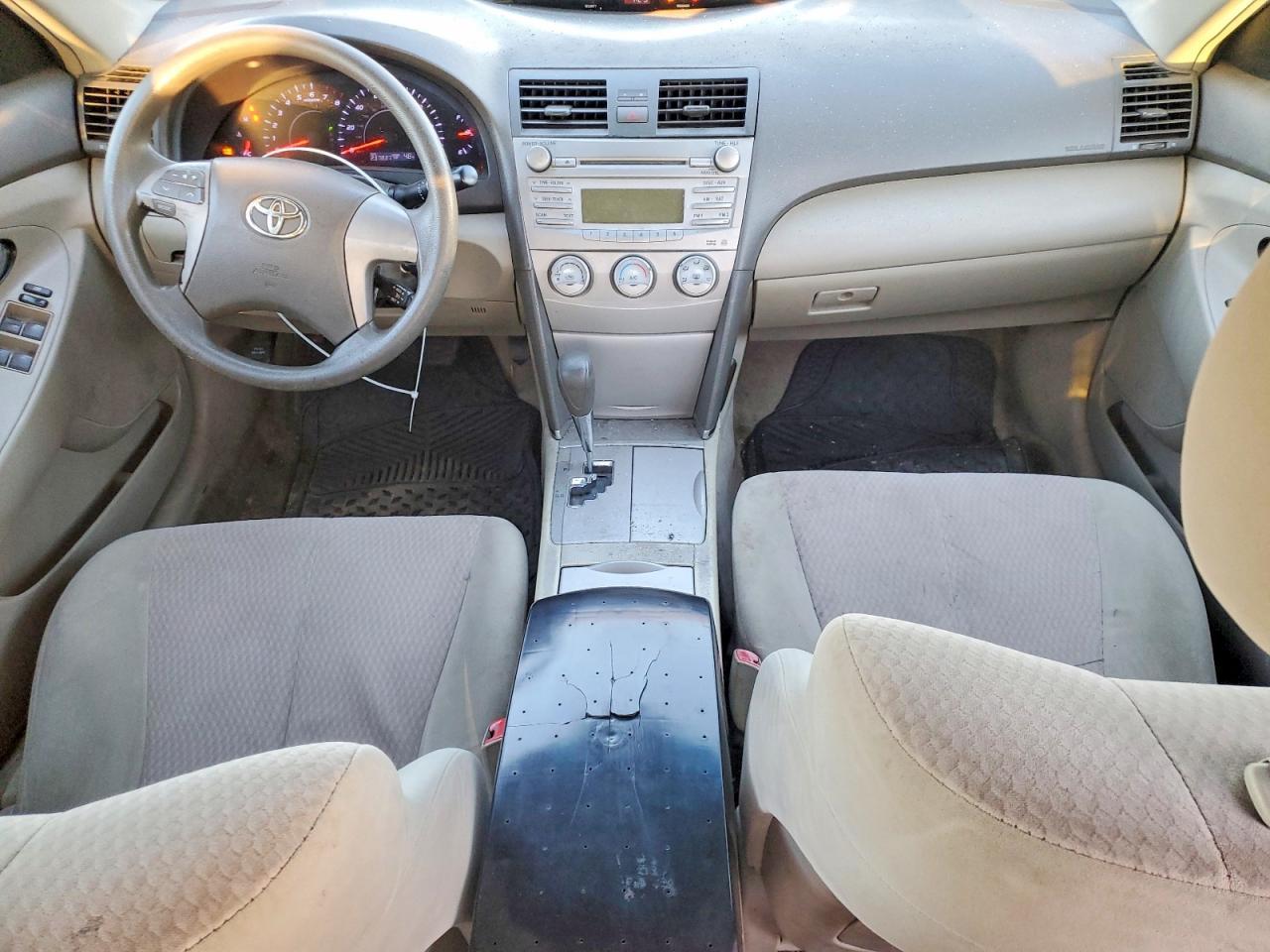 2010 TOYOTA CAMRY