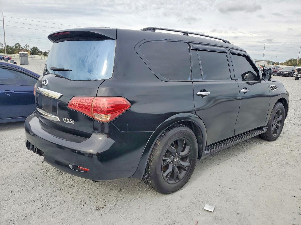 2011 INFINITI QX56