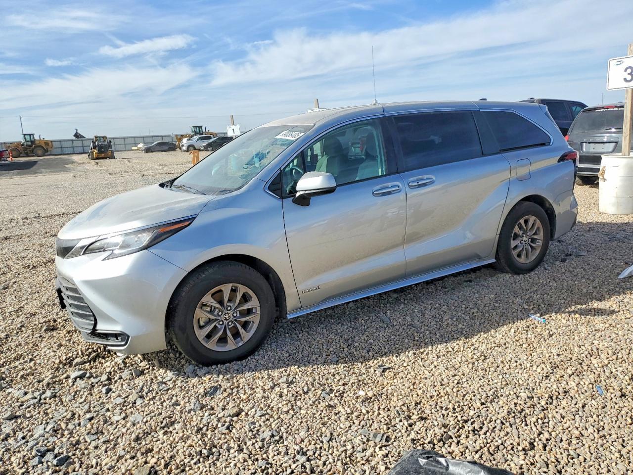 2021 TOYOTA SIENNA