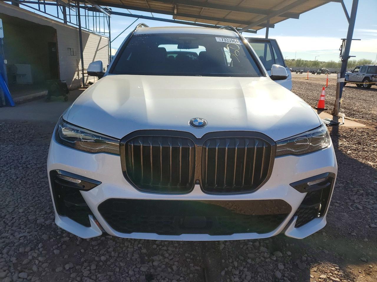 2021 BMW X7