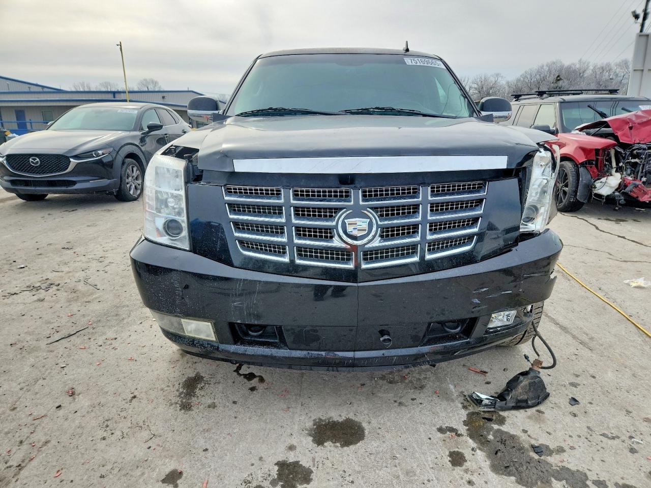 2011 CADILLAC ESCALADE