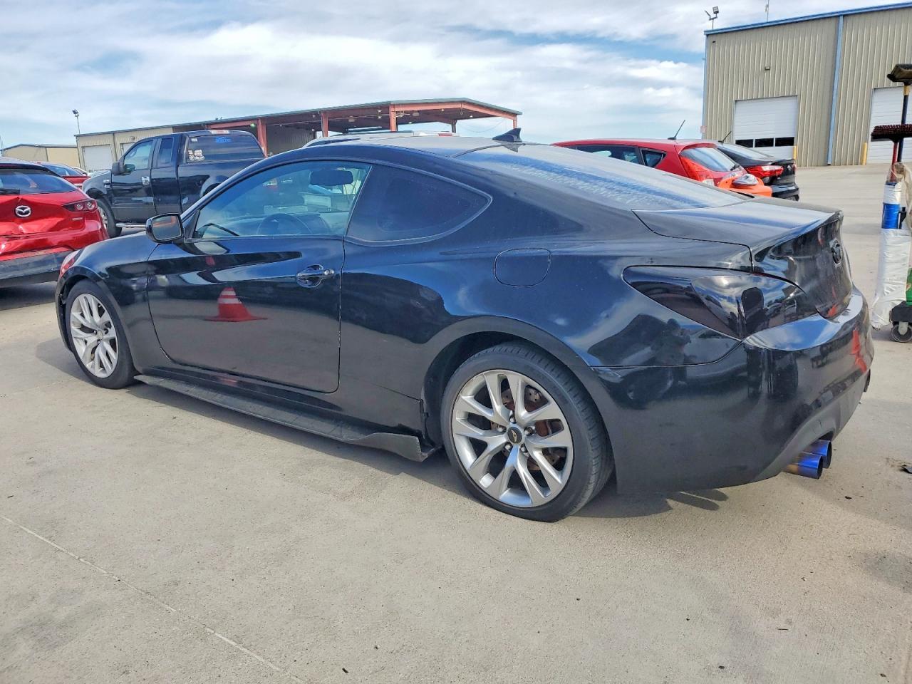 2013 HYUNDAI GENESIS