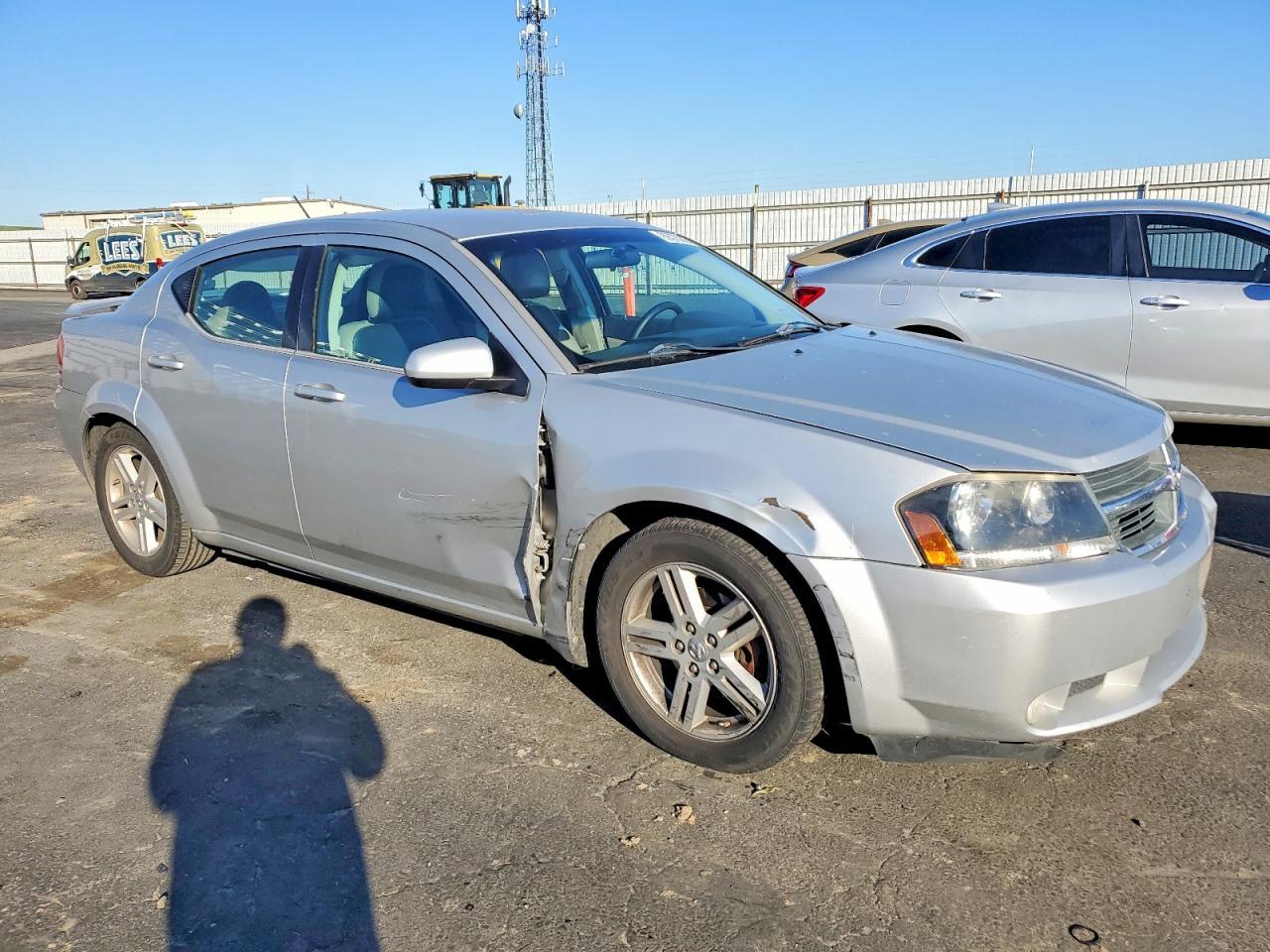 2010 DODGE Avenger