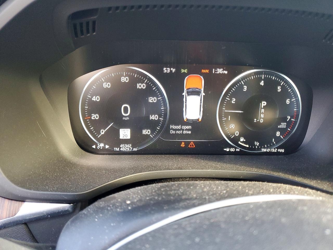2021 VOLVO XC60